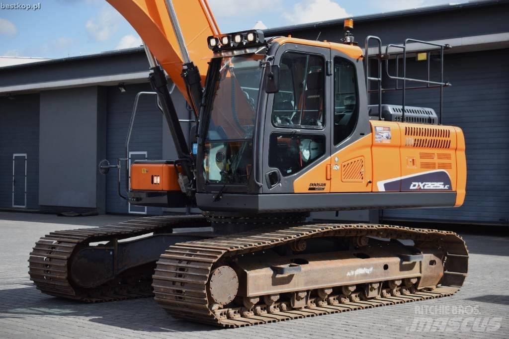 Doosan DX 225 LC-5 Telakaivukoneet