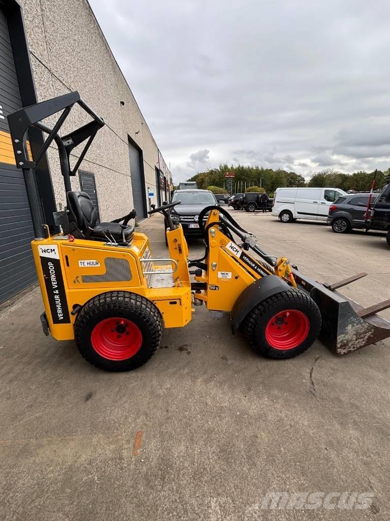 Knikmops KM 130 Pyöräkuormaajat