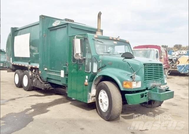 International 4900 Jäteautot