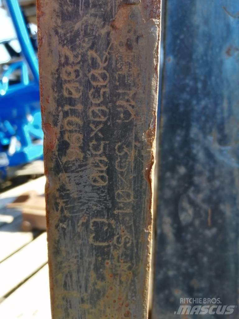 Volvo TRUKKIPIIKIT Haarukat