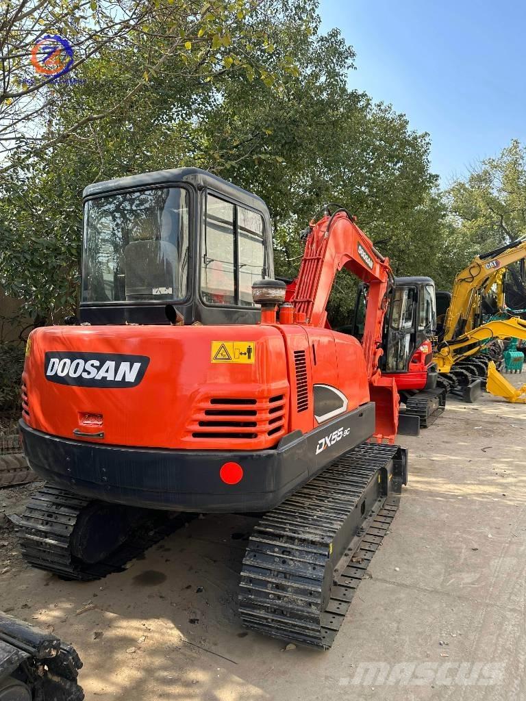 Doosan 55 Minikaivukoneet < 7t