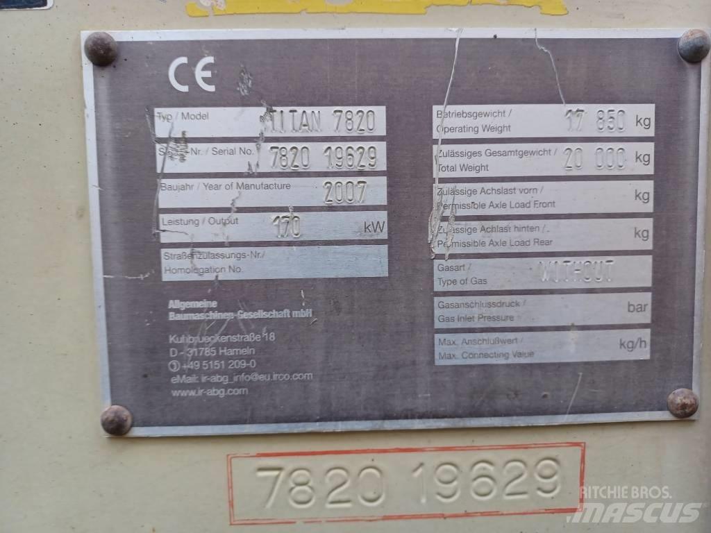 Titan 7820 Asfalttikoneet