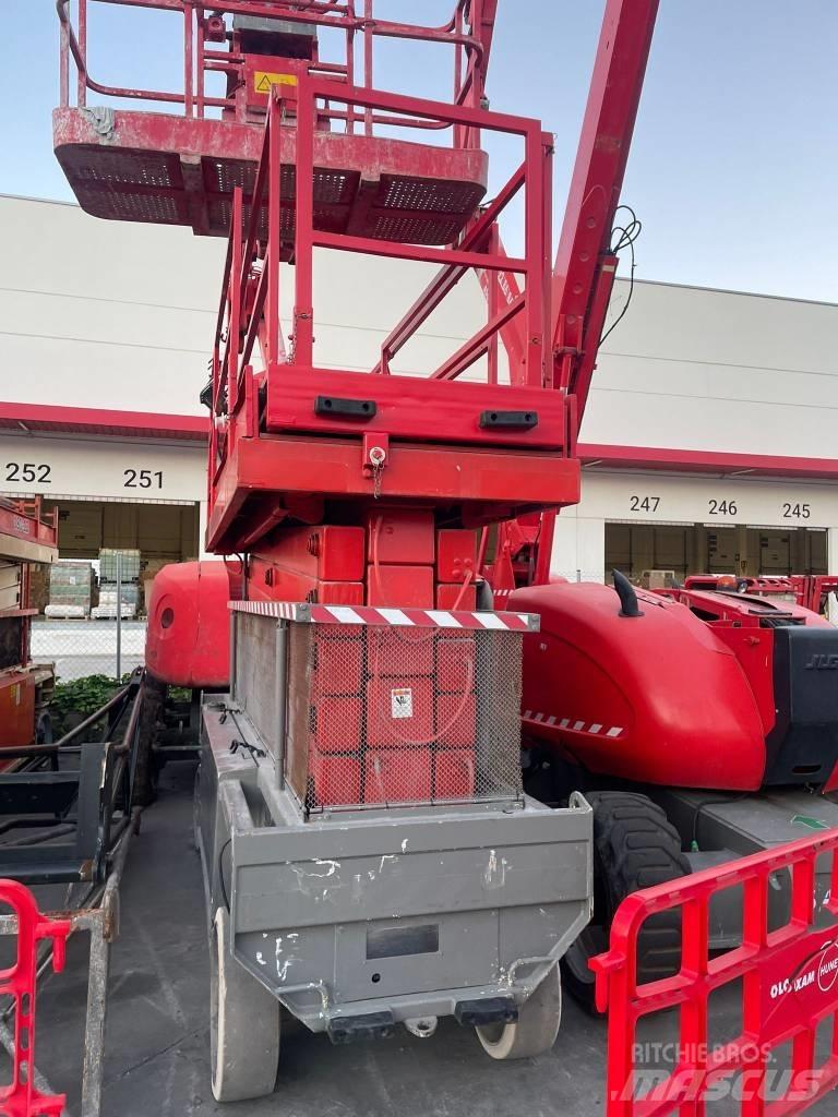 JLG SL180-12 Saksilavat