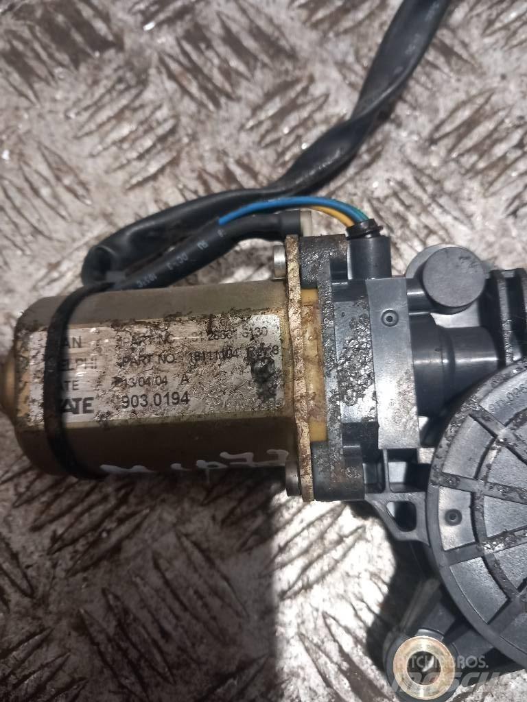 MAN TGA 81286016130 Ohjaamot ja sisustat