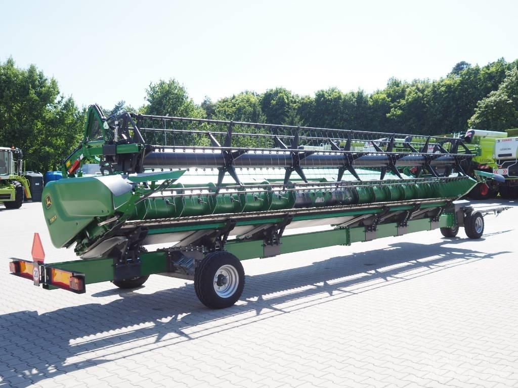 John Deere S780 + 730X Leikkuupuimurit