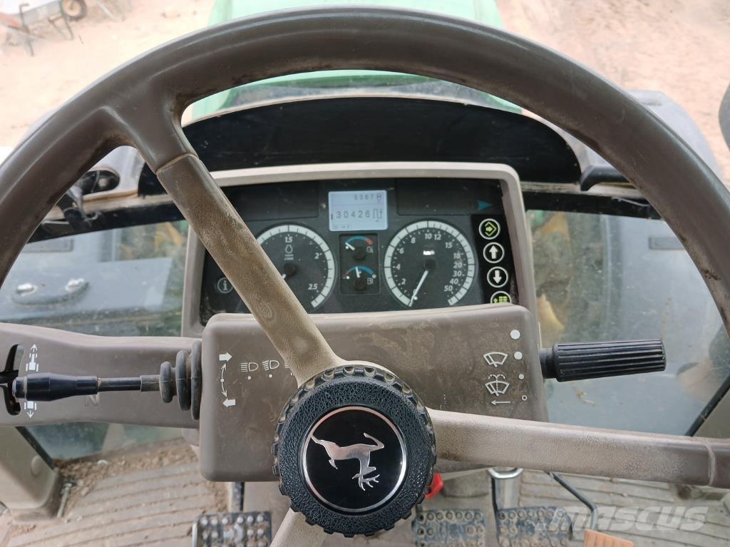 John Deere 6125M Traktorit