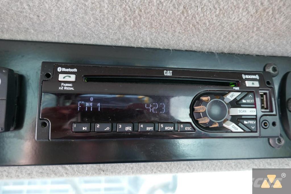 CAT 555D Juontokoneet