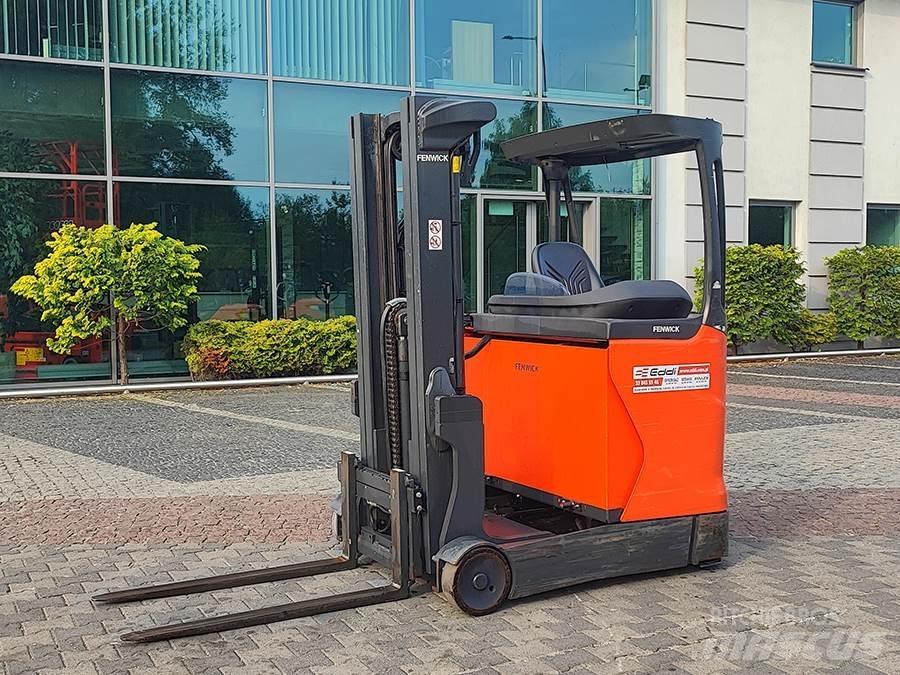 Linde R20B-01 Työntömastotrukit