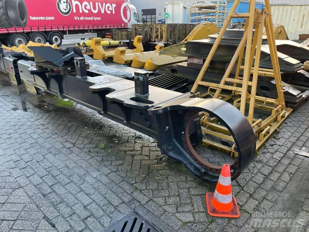 CAT 390 F L Alusta ja jousitus