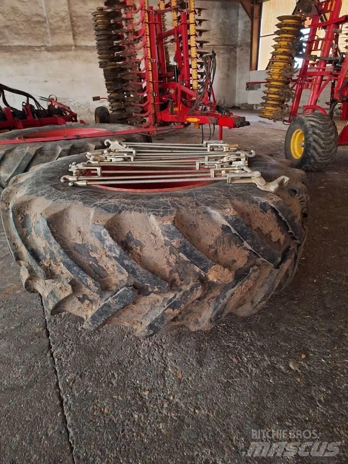 Fendt Vario 828 Traktorit