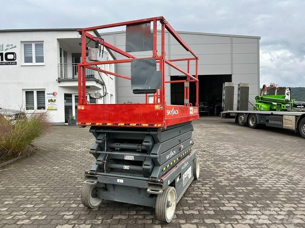 SkyJack SJ III 4632 Saksilavat