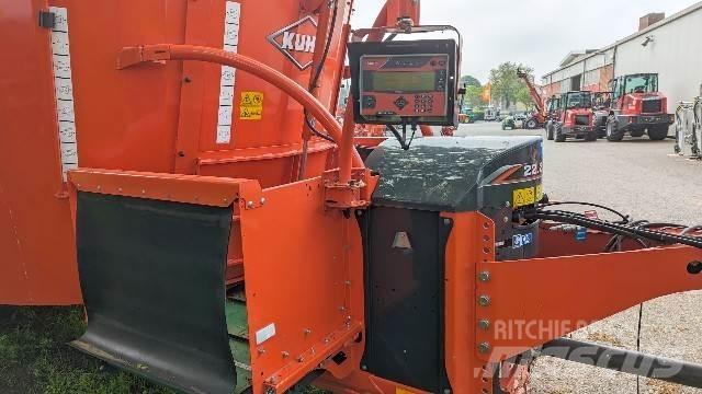 Kuhn Profile 22.2CL Karjan ruokintalaitteet