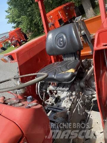 Massey Ferguson 135 Traktorit