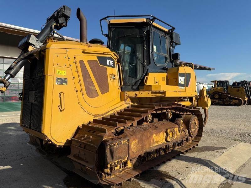 CAT D7E Telaketjupuskutraktorit