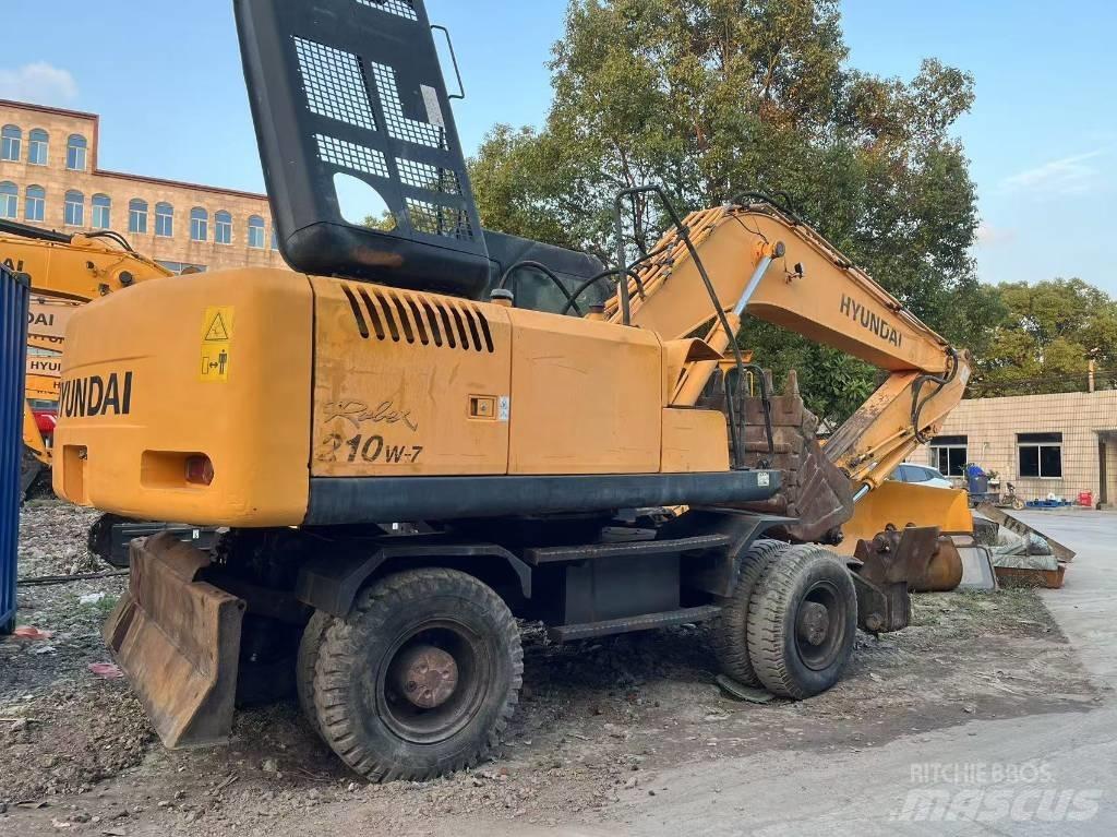 Hyundai R210W-7 Pyöräkaivukoneet