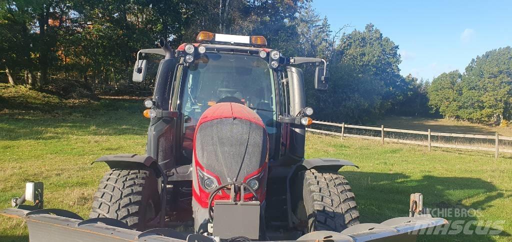Valtra N114HT5 Traktorit