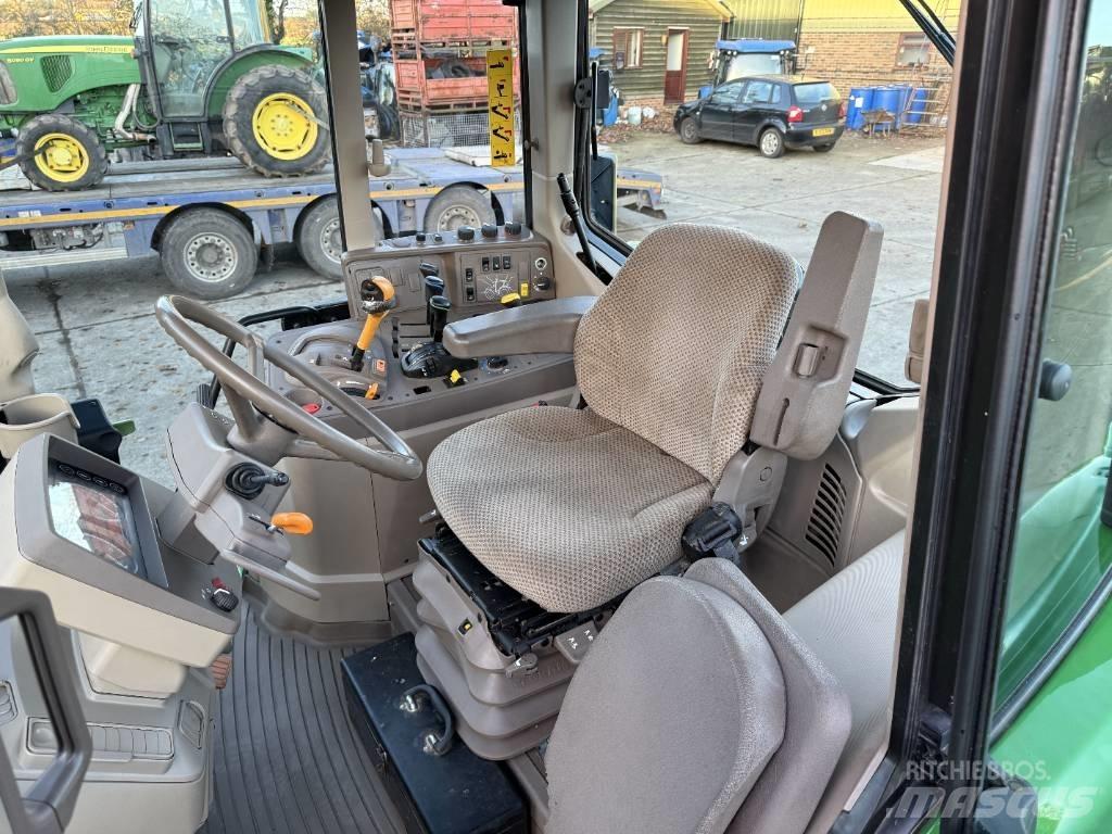 John Deere 6135M Traktorit