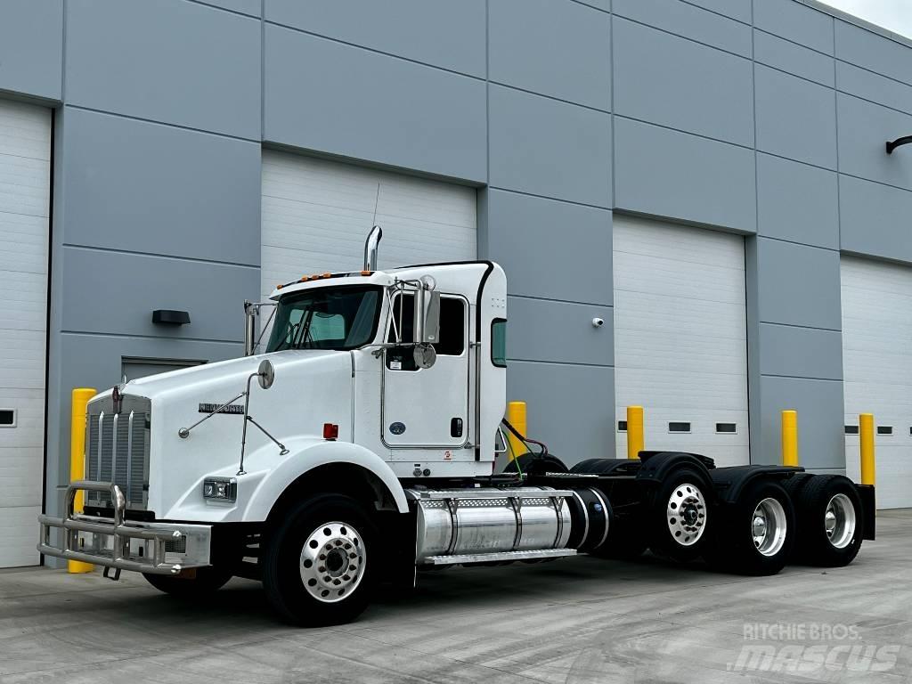 Kenworth T 800 Vetopöytäautot