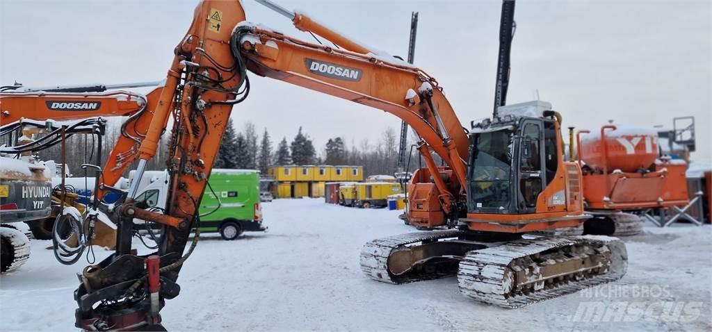 Doosan DX235LCR Telakaivukoneet