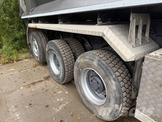 Volvo Penta FMX Sora- ja kippiautot