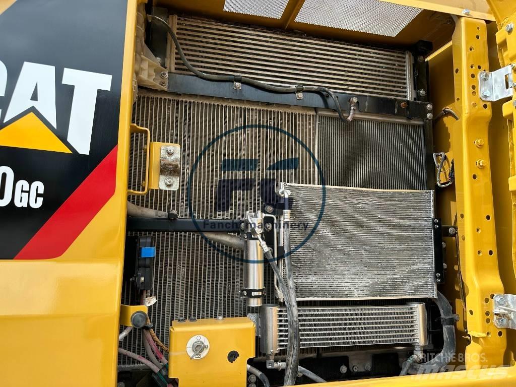 CAT 330 GC Telakaivukoneet