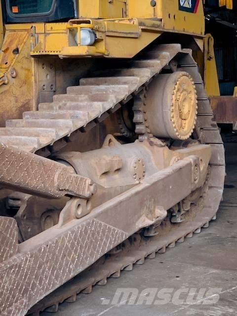 CAT D 9 T Telaketjupuskutraktorit