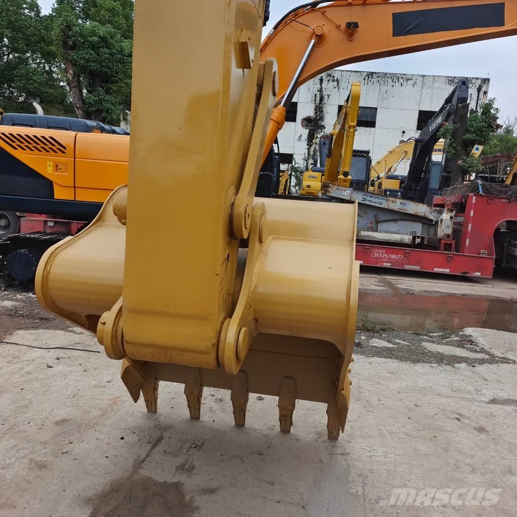 CAT 320 D Telakaivukoneet