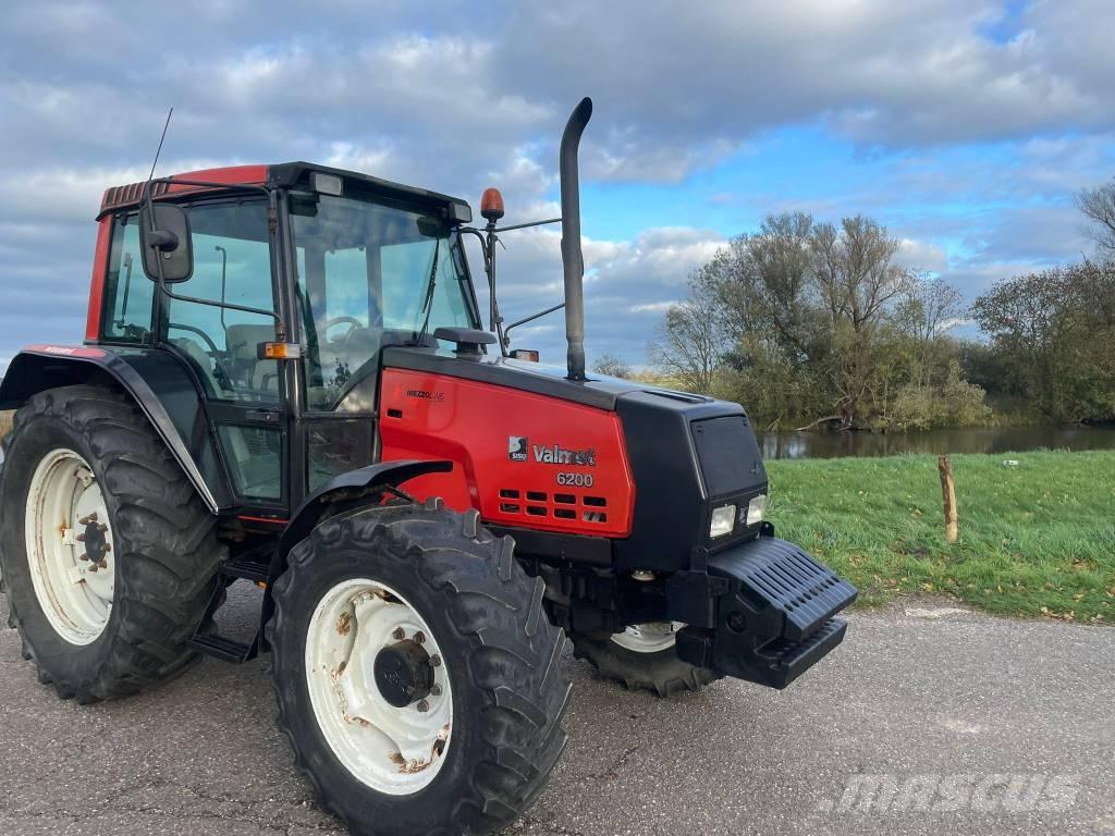 Valmet 6200 Traktorit