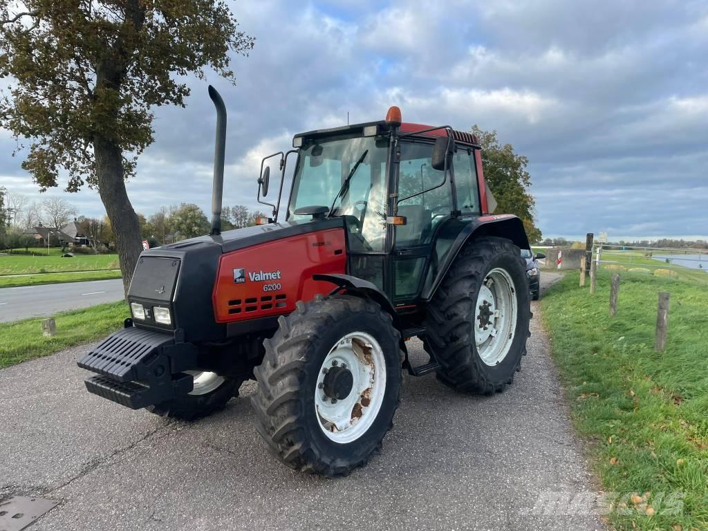 Valmet 6200 Traktorit