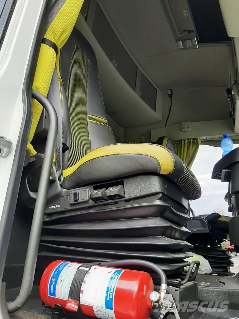 Volvo FH 16 Puuautot