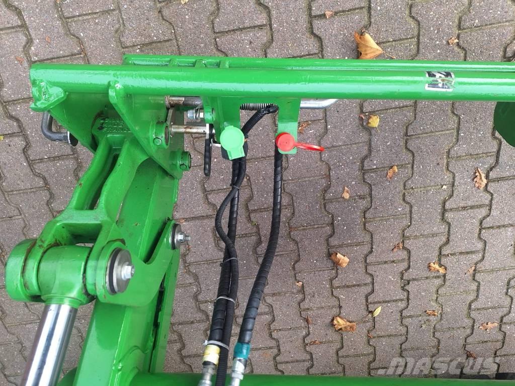 John Deere 5075M Traktorit