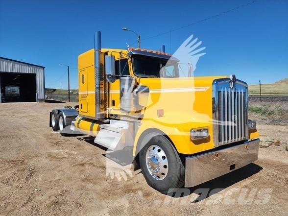 Kenworth W900 Vetopöytäautot