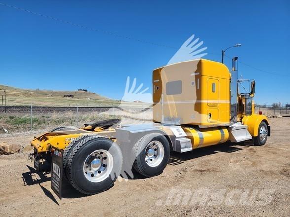 Kenworth W900 Vetopöytäautot