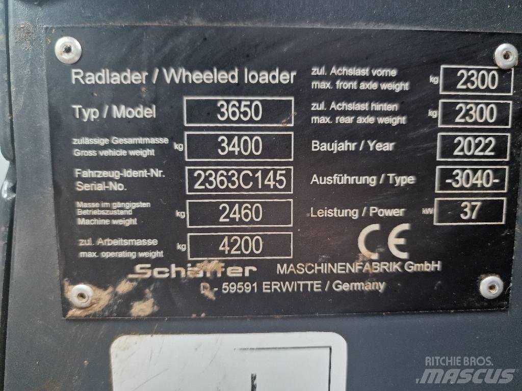 Schäffer 3650 Pyöräkuormaajat