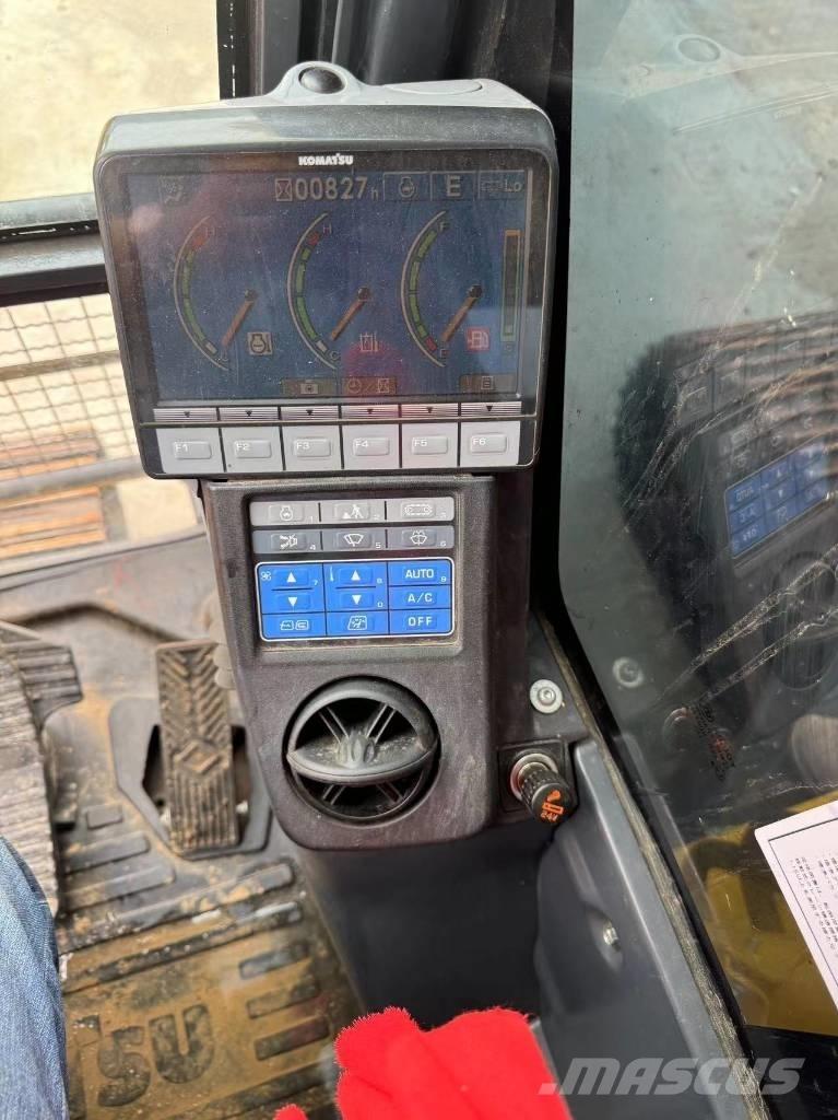 Komatsu PC 220-8 Telakaivukoneet