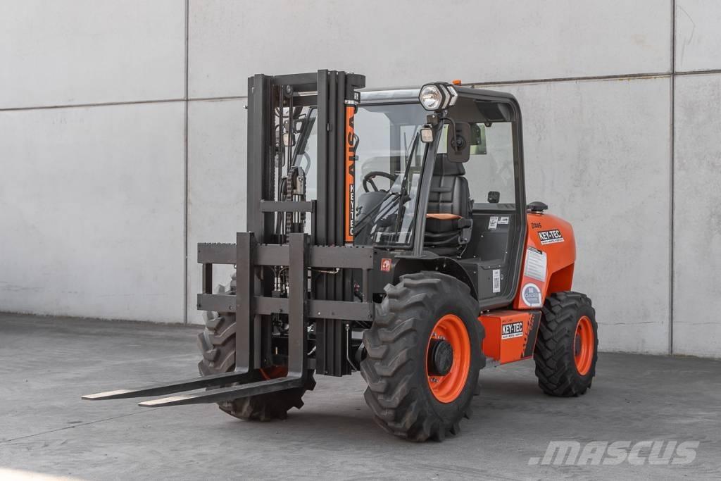 Ausa C 251 H x4 Dieseltrukit