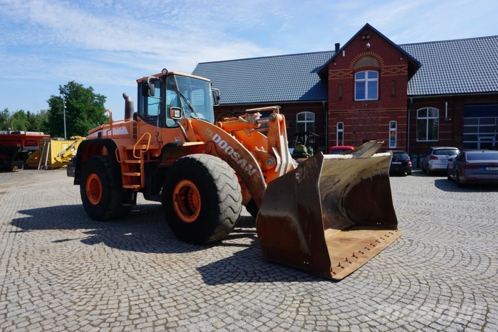 Doosan DL 400 Pyöräkuormaajat