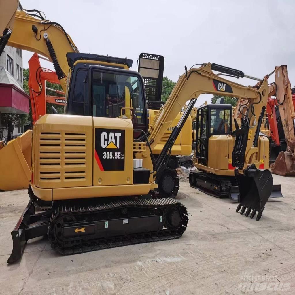 CAT 305.5 E2 Minikaivukoneet < 7t