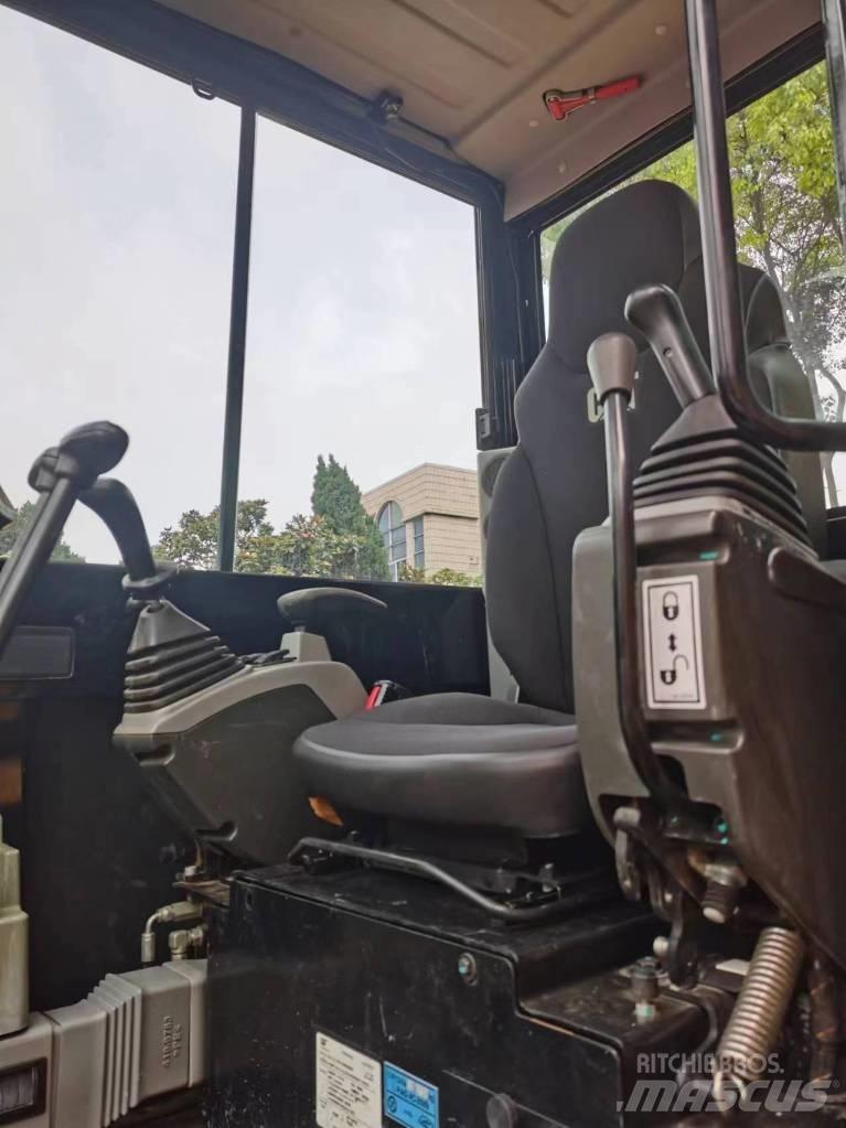 CAT 305.5 E2 Minikaivukoneet < 7t