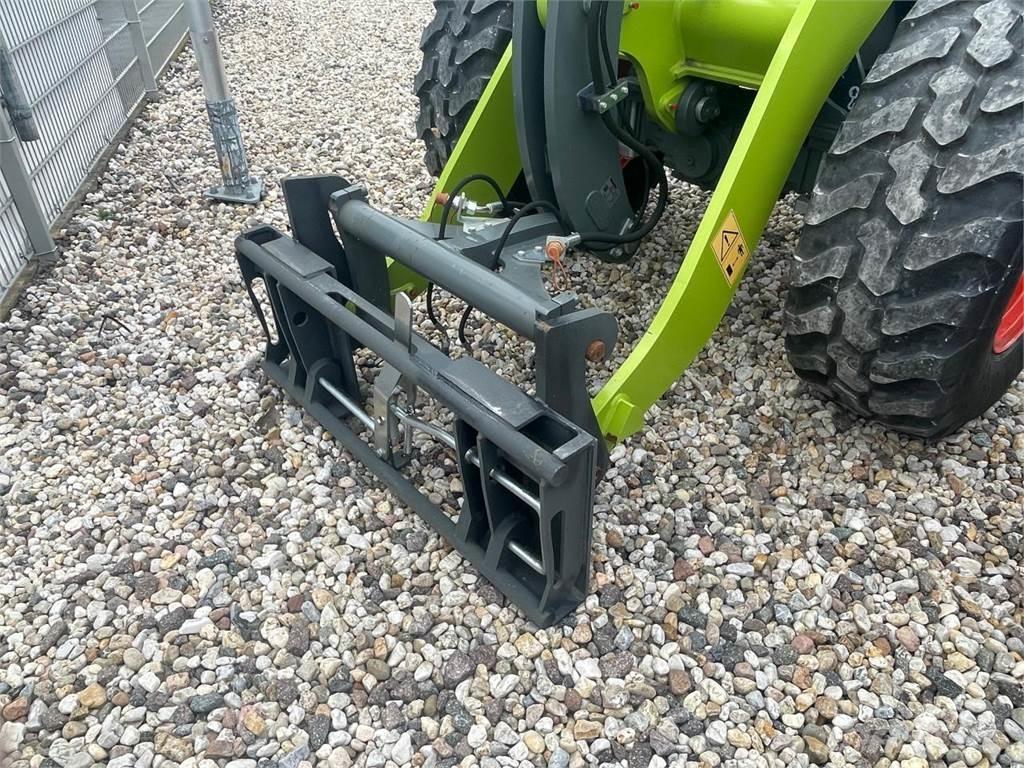 CLAAS Torion 535 Pyöräkuormaajat