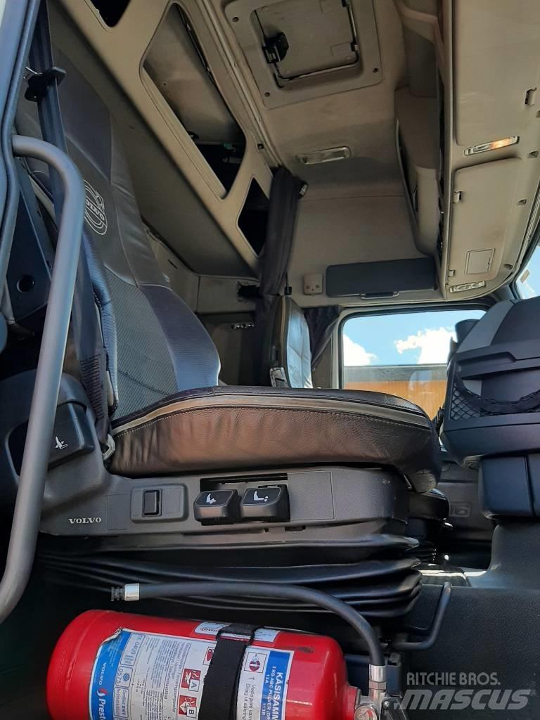 Volvo FH 16 Puuautot