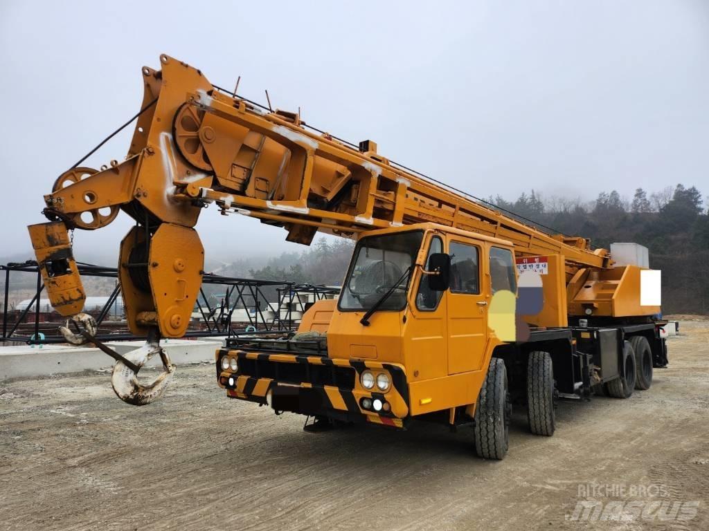 Hyundai HC 50 Mobiilinosturit