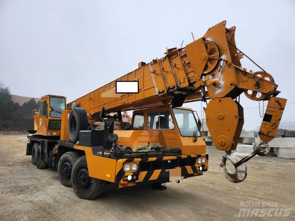 Hyundai HC 50 Mobiilinosturit