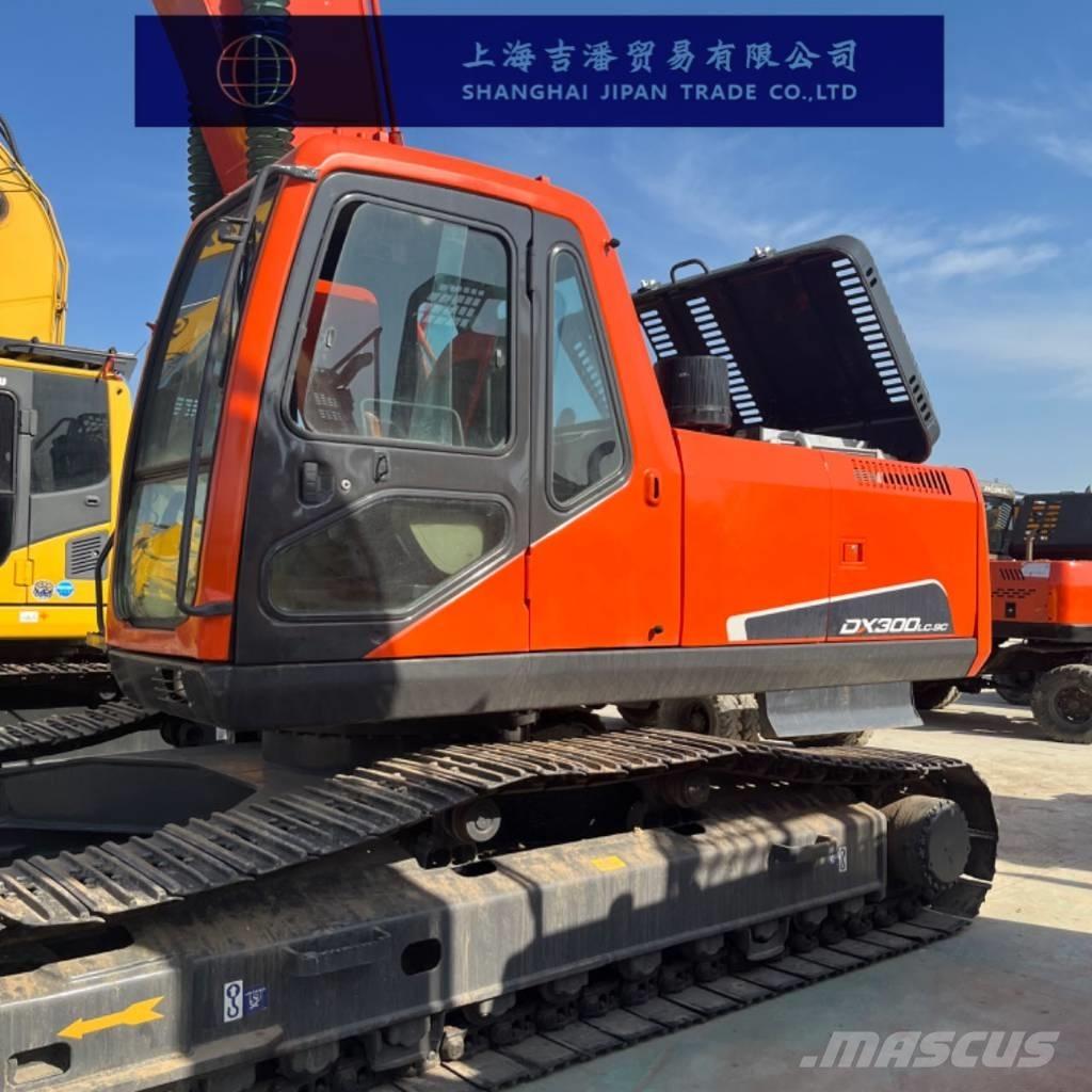 Doosan DX 300 Telakaivukoneet