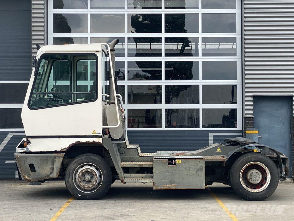 Terberg YT222 Vetopöytäautot