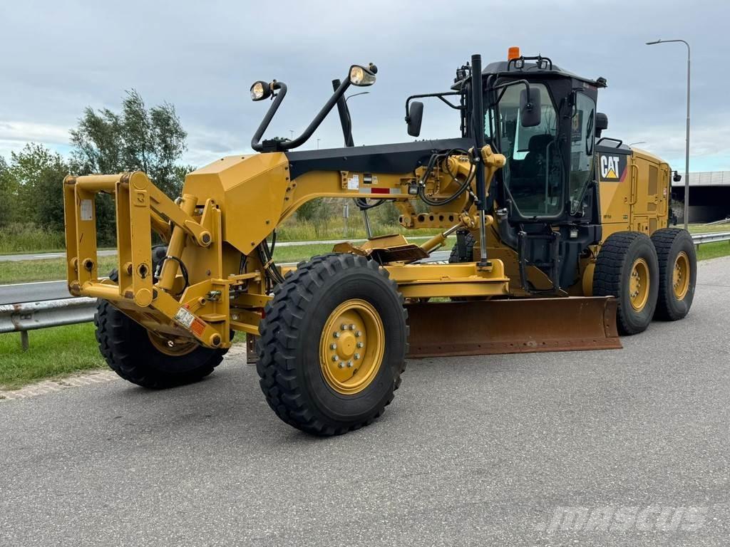 CAT 140M2 Tiehöylät