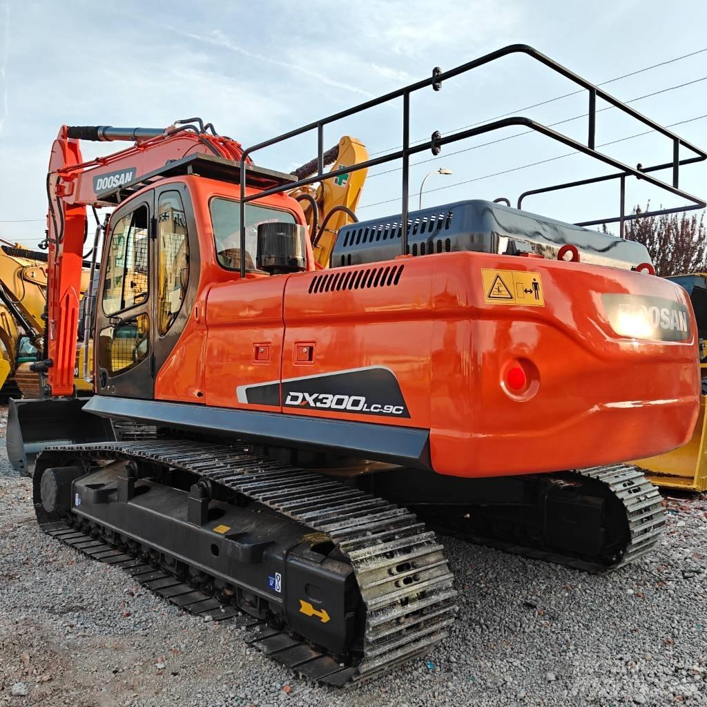 Doosan DX300LC-9C Telakaivukoneet