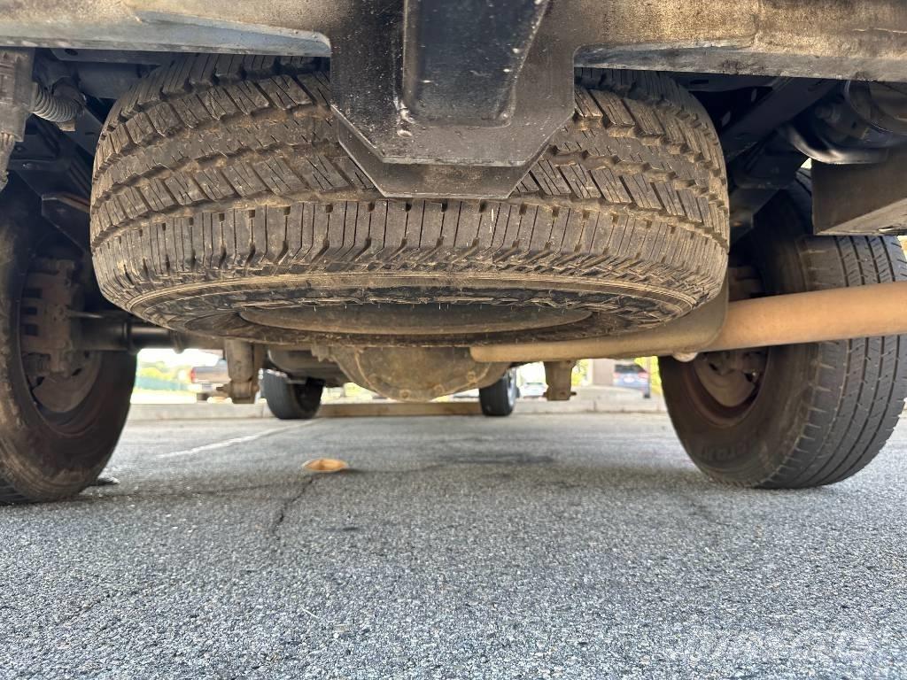Ford F 250 SD Lava-autot