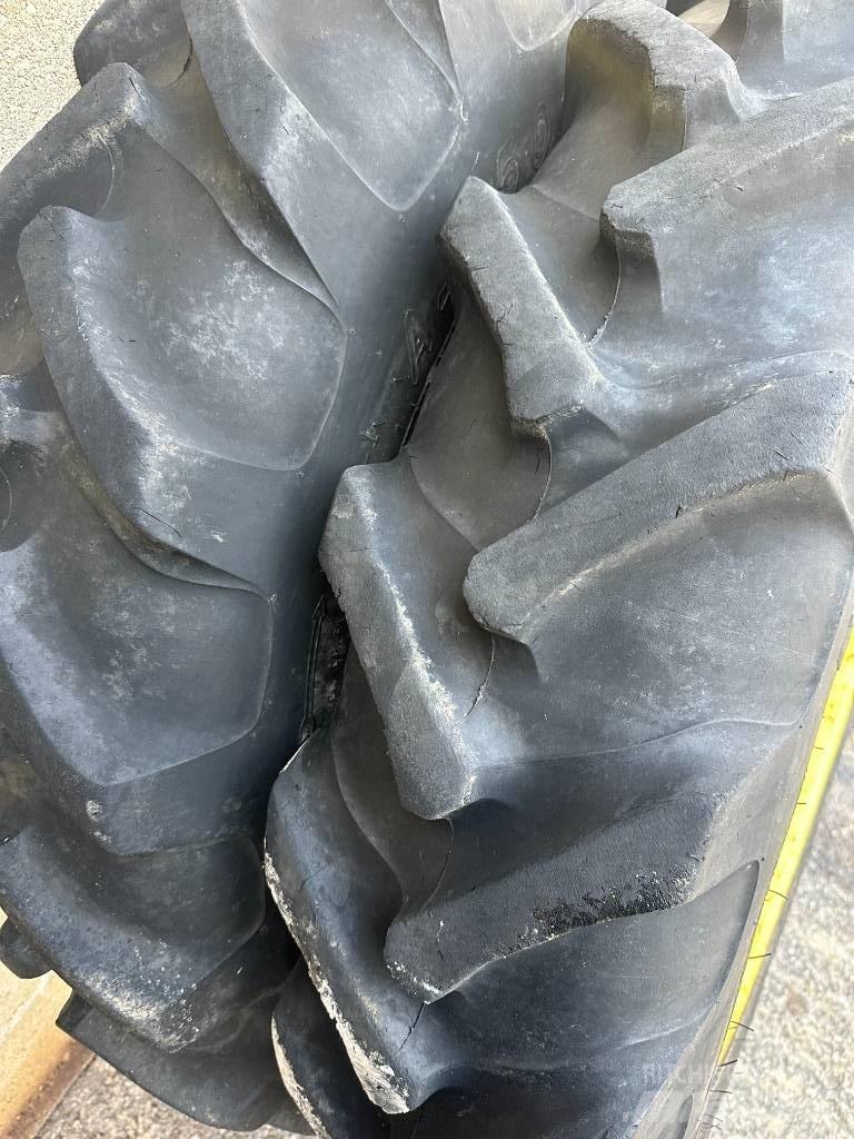 Alliance 230/95R28 Renkaat ja vanteet