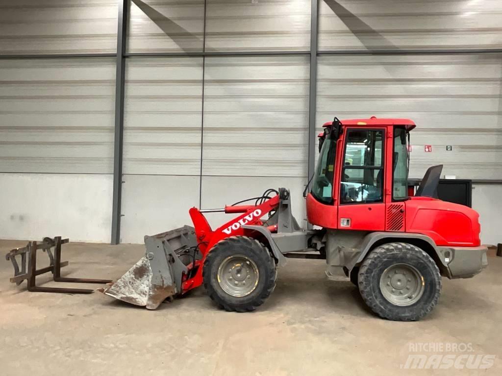 Volvo L 30 G Pyöräkuormaajat